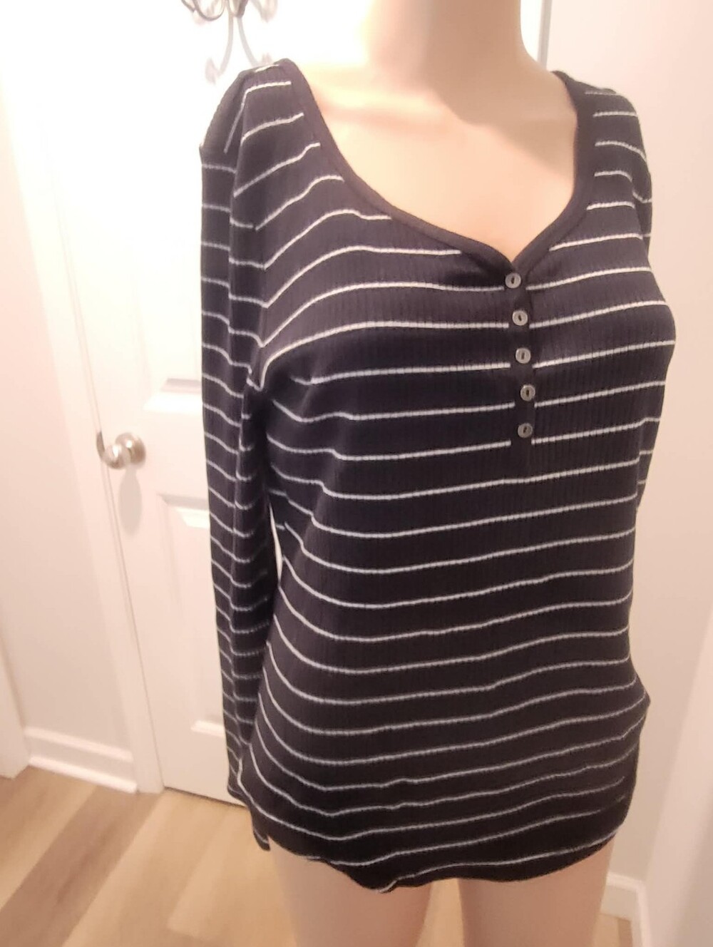 Perfect Henley Size XL Deep V-Neck w/Buttons. Perfect For Everyday Casual Wear